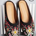 Floral Embroidered Jaipuri Jutti